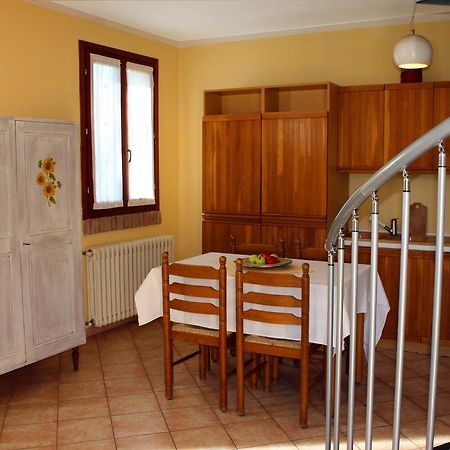Agriturismo Corte Ponte Dei Tedeschi Pensionat Ostiglia Værelse billede